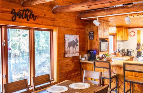Ely Cabin | Amazing Ely Cabin & Gorgeous Secluded Property