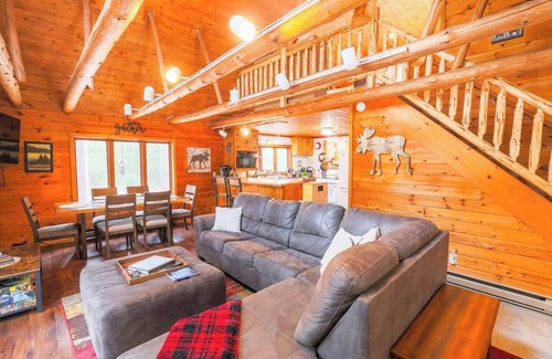 Ely Cabin | Amazing Ely Cabin & Gorgeous Secluded Property