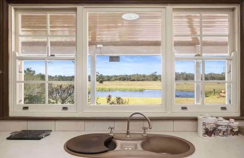 Nulkaba House | Wine Country Homestead - Spacious Retreat