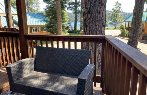 Ashland House | Cabin #24 at Hyatt Lake Resort