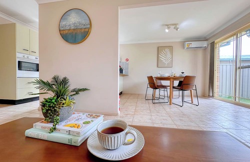 The Entrance House | Comfortable House in Heart of The Entrance&Parking