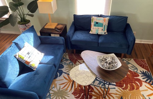 Alameda Apartment | Charming 2-bedroom apartment with WiFi in Alameda