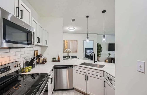 Norcross Apartment | East Atlanta Getaway