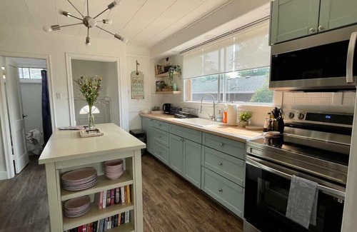 Drumheller House | Helen's Hideaway Summ