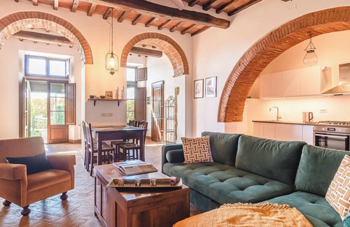 Cortona Apartment | Appartamenti Anguria Toscana - close to Cortona, private garden, swimming pool.