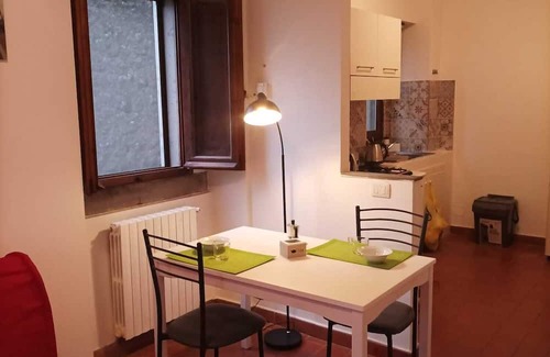 Vitorchiano Apartment | Suspended in the village
