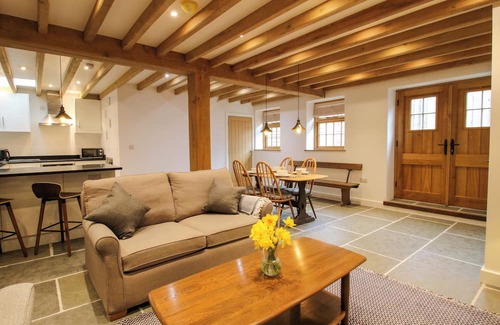 Bishops Castle Cottage | THE HIDEAWAY, pet friendly in Bishop's Castle