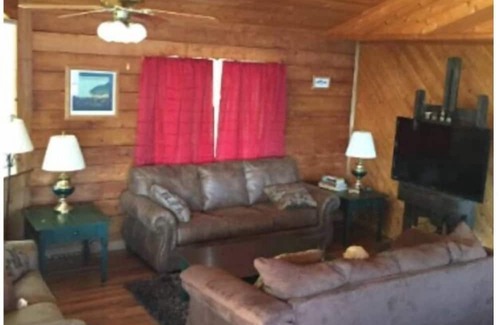 Torch Cabin | Waterfront Cabin on Ohio River