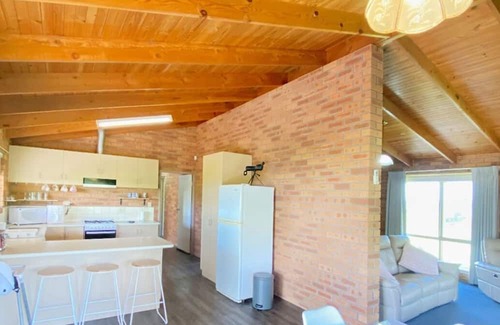 Poowong Other | Rolling Hills Retreat