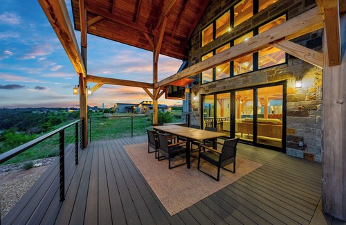 Graford House | Cabin on the Cliff/Possum Kingdom Dock Views