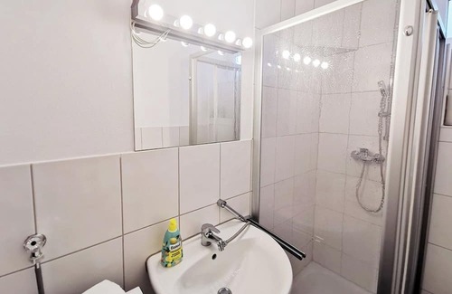 Bergheim Apartment | city centre | air-conditioned | Netflix | terrace