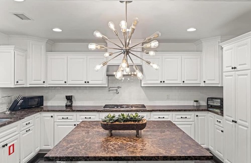 Rancho Palos Verdes House | Modern Luxe in Palos Verdes - 3BR Designer Retreat w/Scenic Vibes/Main House