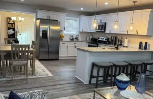 Church Street House | Spacious 4-bedroom house in lovely Atlanta