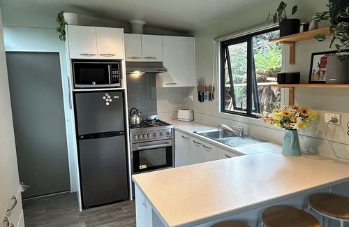 Omanawa House | Tiny Home Bush Escape - Omanawa
