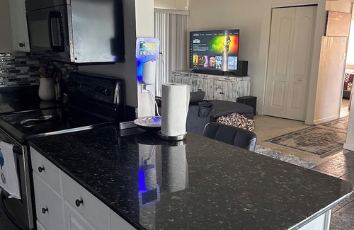 Deltona Lakes House | FL LAKEFRONT full house 2/1