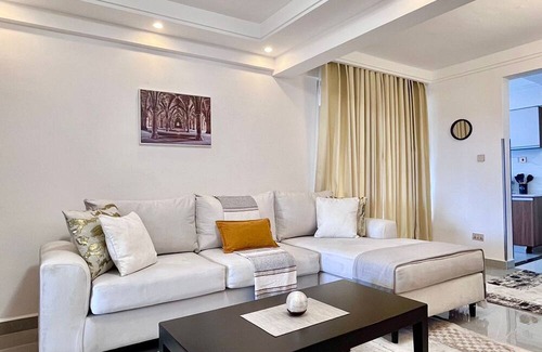 Kileleshwa Apartment | Chic 1-bedroom apartment with fitness room, AC in brilliant Nairobi