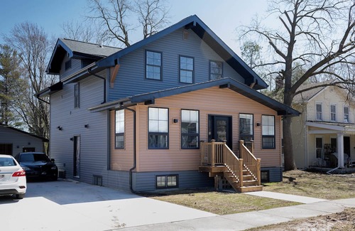 Appleton House | Modern Spacious Downtown Appleton Home