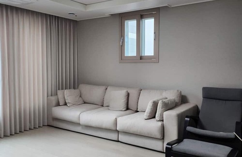 Andong Apartment | 3-bedroom apartment in Andong, family-friendly, 10min from the stations.