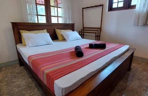 Kandy Bed & Breakfast | Mystique Hideout : Family Double Room