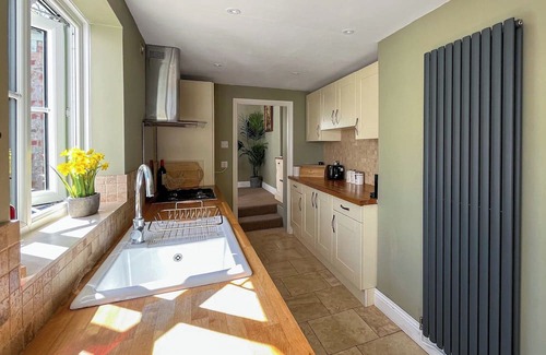 Easton on the Hill Cottage | 3 bedroom accommodation in Easton On The Hill, near Stamford