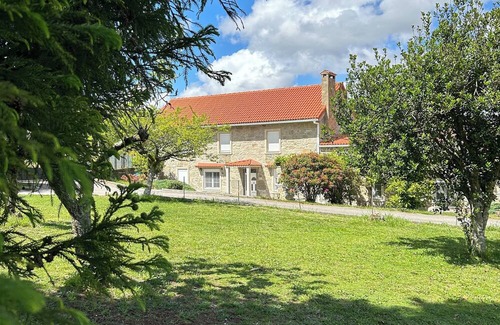 A Bana House | Family house in a quiet rural setting.