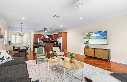 Tarpon River House | Downtown Home: 5 Beds/Rooftop Patio/Water Taxi