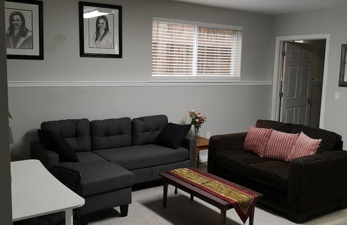 Argyle Apartment | Cozy apartment in London, Ontario Canada