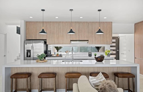 Santa Barbara House | Brand New Professionally Decorated Luxury 5 Bed Avellanas Home Minutes to Beach