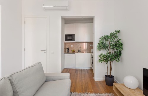 Santo Amaro Apartment | Lisbon Living Alcântara – Modern 2BR Flat