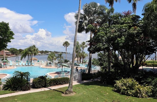 Pinellas Point House | Tropical Escape - 2 Units w/Ocean View, Marina Access & Downtown Attractions
