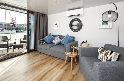 St. Helier Apartment | Oyster floating pod in St Helier Marina