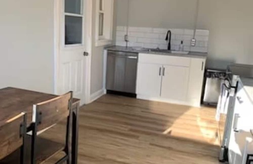 Cornwall Apartment | Bright 1-BR APT, Prime Location