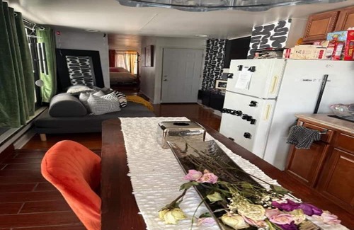 North Philadelphia West Apartment | Chic 1-bedroom apartment with AC, WiFi in charming Philadelphia