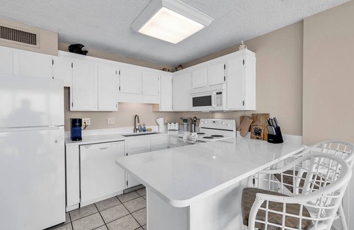 Garden City Condo | Seagull Heights! 2-BR 2-BA OCEANFRONT Royal Garden Resort Condo In&Outdoor Pools