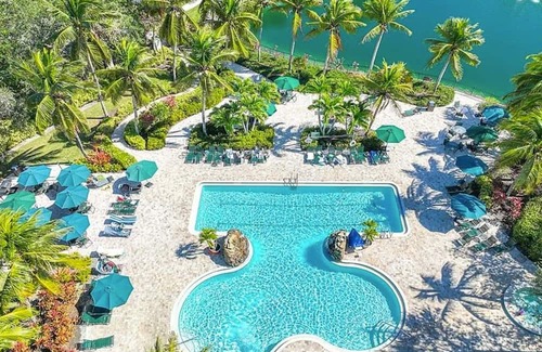 Naples Condo | Professionally Renovated Luxury Golf Condo in Beautiful Lely Resort