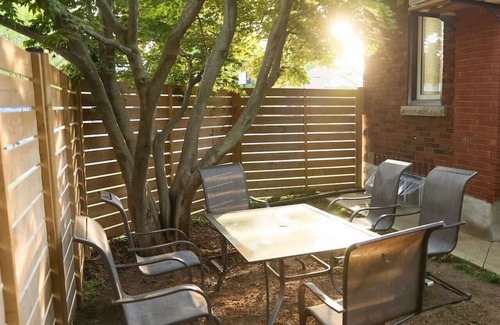 Niagara Falls House | Tranquil Retreat | 5BR, 3-Bath Falls Escape