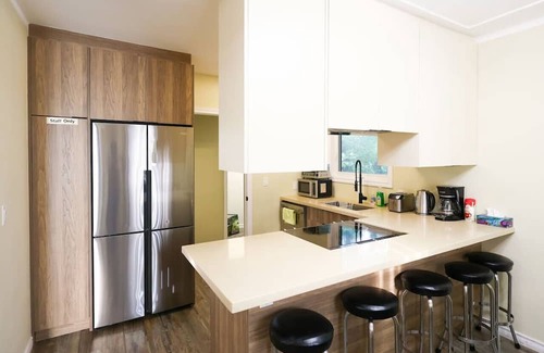 Niagara Falls House | Tranquil Retreat | 5BR, 3-Bath Falls Escape