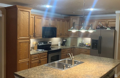 Gatlinburg - Pigeon Forge House | Pet Friendly 3 bedroom home located in Gatlinburg very close to Trolley Stop.