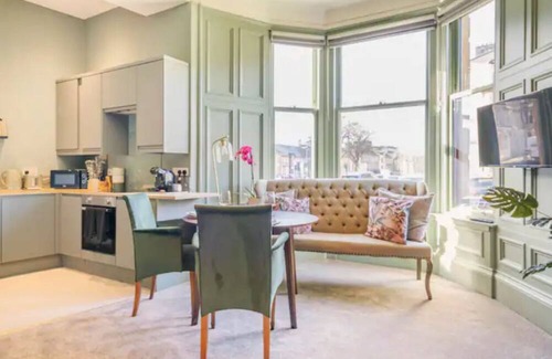 Paisley Apartment | Boutique Home Stay Studio in Paisley – Near Glasgow & Airport