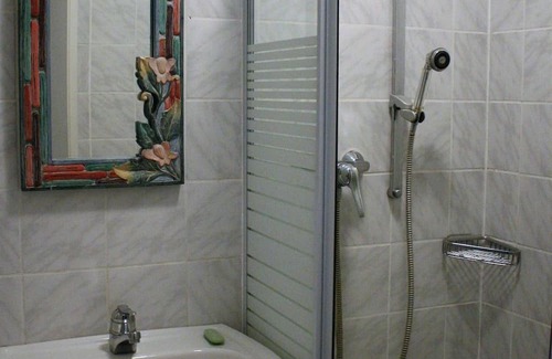 Hoehr-Grenzhausen Apartment | Comfortable, spacious apartment - 6-bed apartment