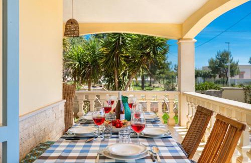 San Pietro in Bevagna House | Villa La Mimosa by BarbarHouse