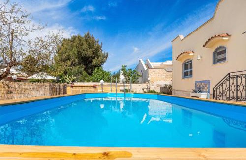 San Pietro in Bevagna House | Villa La Mimosa by BarbarHouse