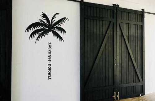 Eton Bed & Breakfast | Banana Bay Beach Club
