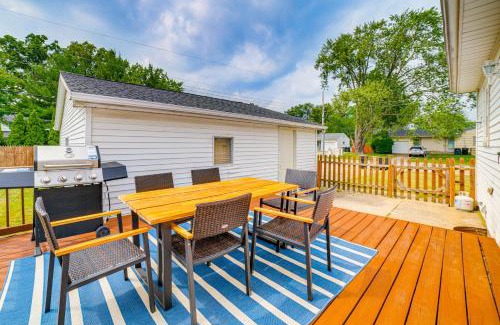 South Bend House | South Bend Home Less Than 2 Mi to Notre Dame Stadium!