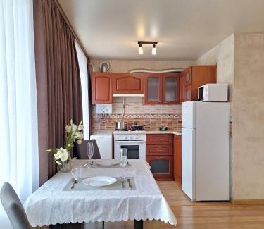 Svitlogirske Apartment | Двокімнатна квартира навпроти Театру Гоголя у центрі Полтави Мережа AlexApartments Документи для відряджень Безконтактне заселення цілодобово