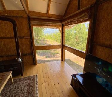 Sakës Cabin | Baca