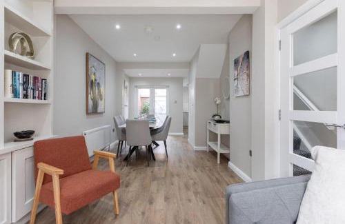 Belfast City Centre Villa | Stylish Luxury Home, Belfast City, Spacious, Modern