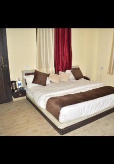 Kota Hotel | Holiday water park & resort
