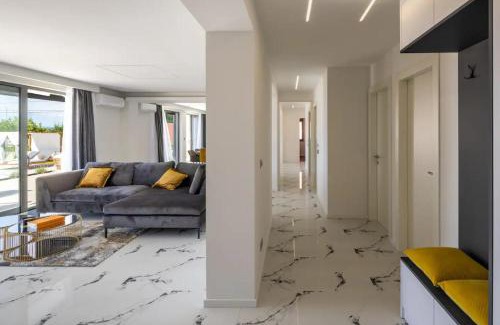 Kastel Gomilica House | Villa Catherine