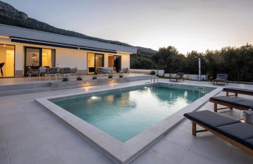 Kastel Gomilica House | Villa Catherine